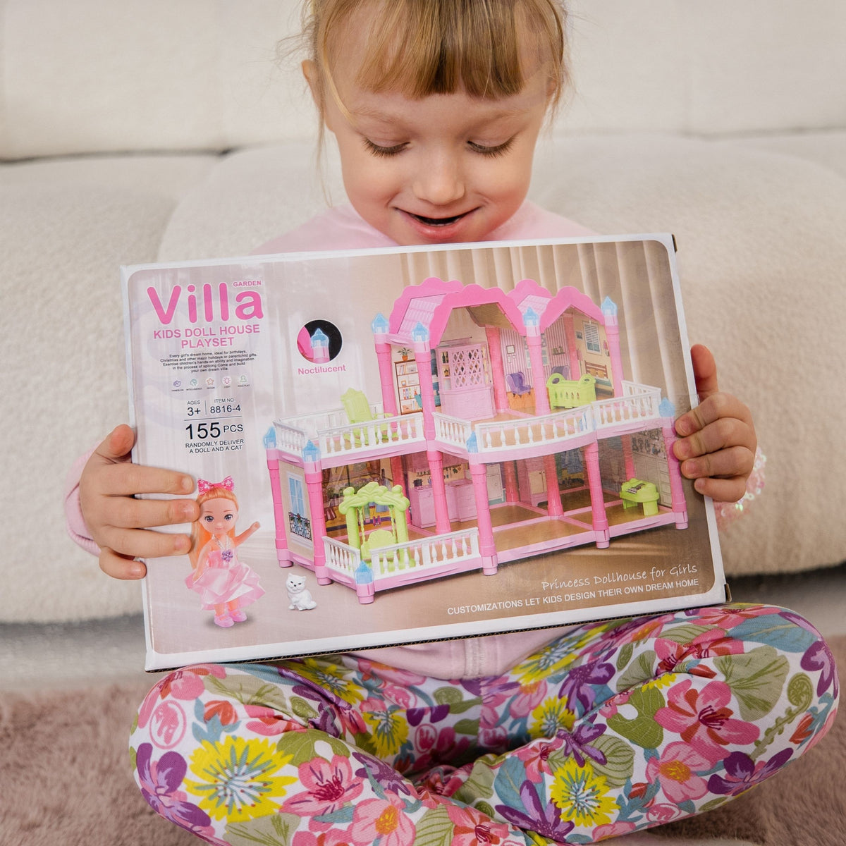 Woopie Garden Villa dollhouse – doll and kitten on the terrace