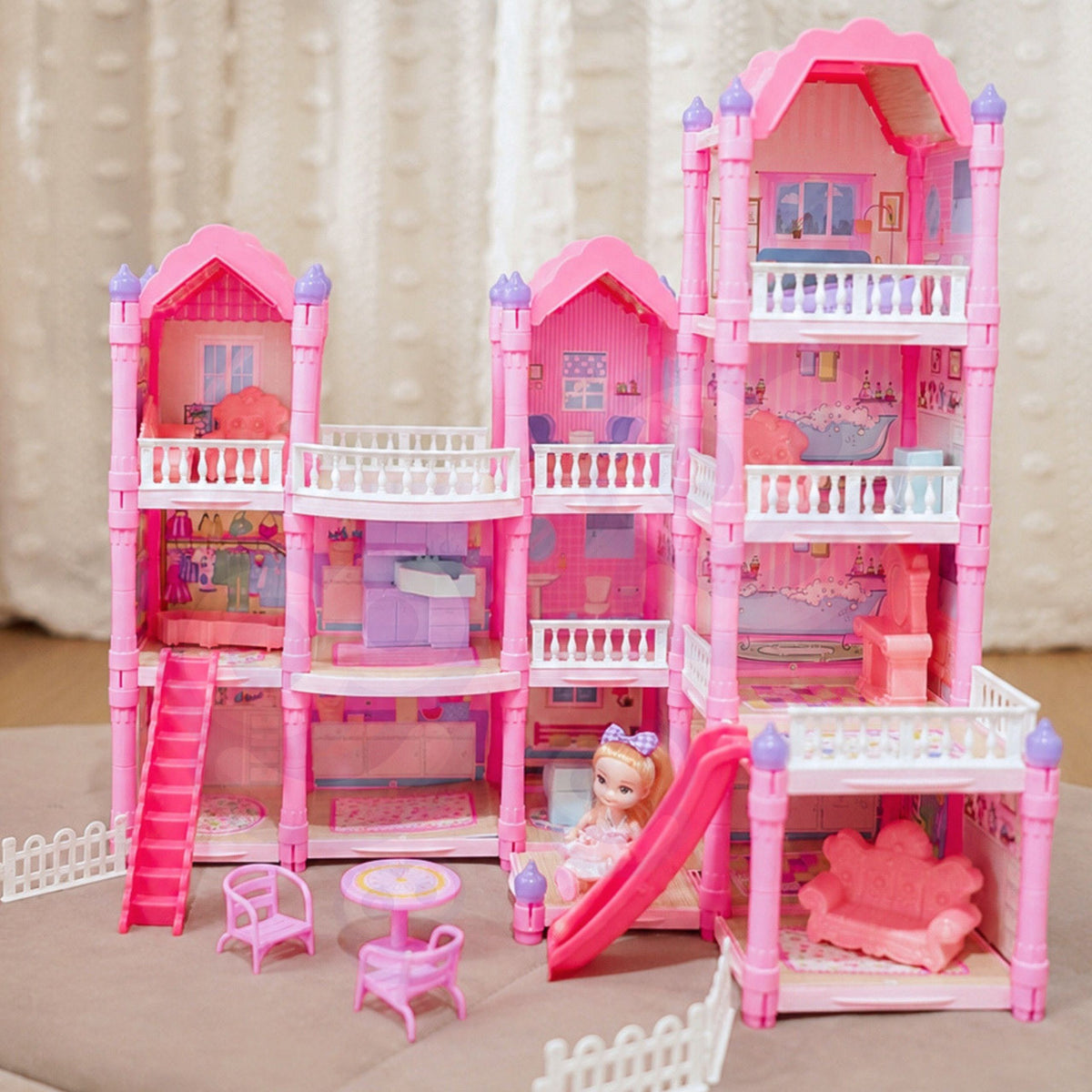 Woopie three-storey dollhouse – doll in a ball gown