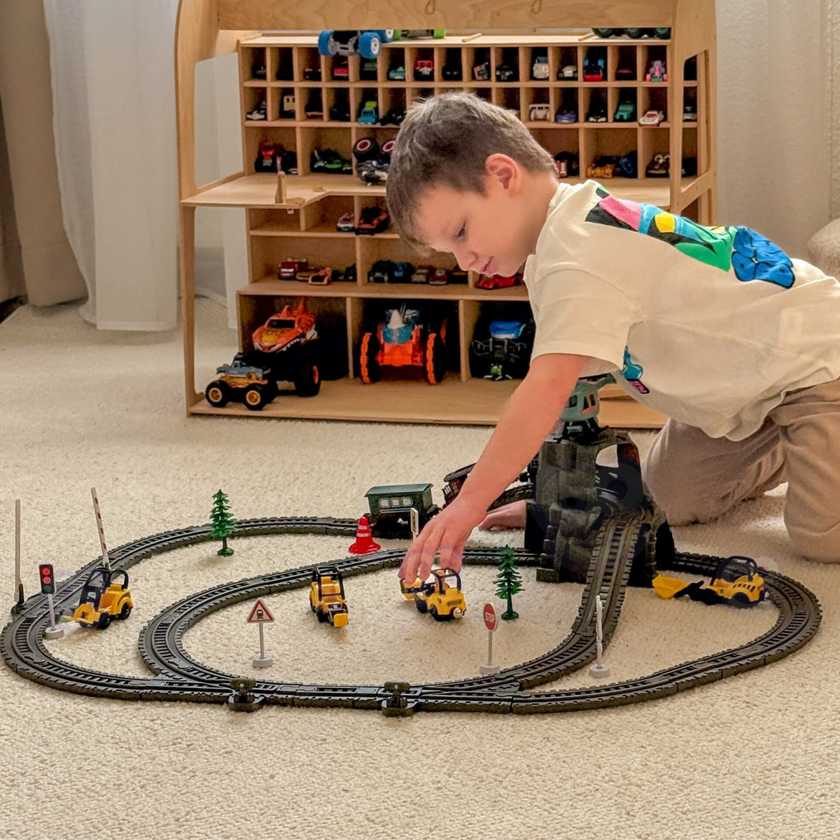 Woopie retro electric train – large assembled layout
