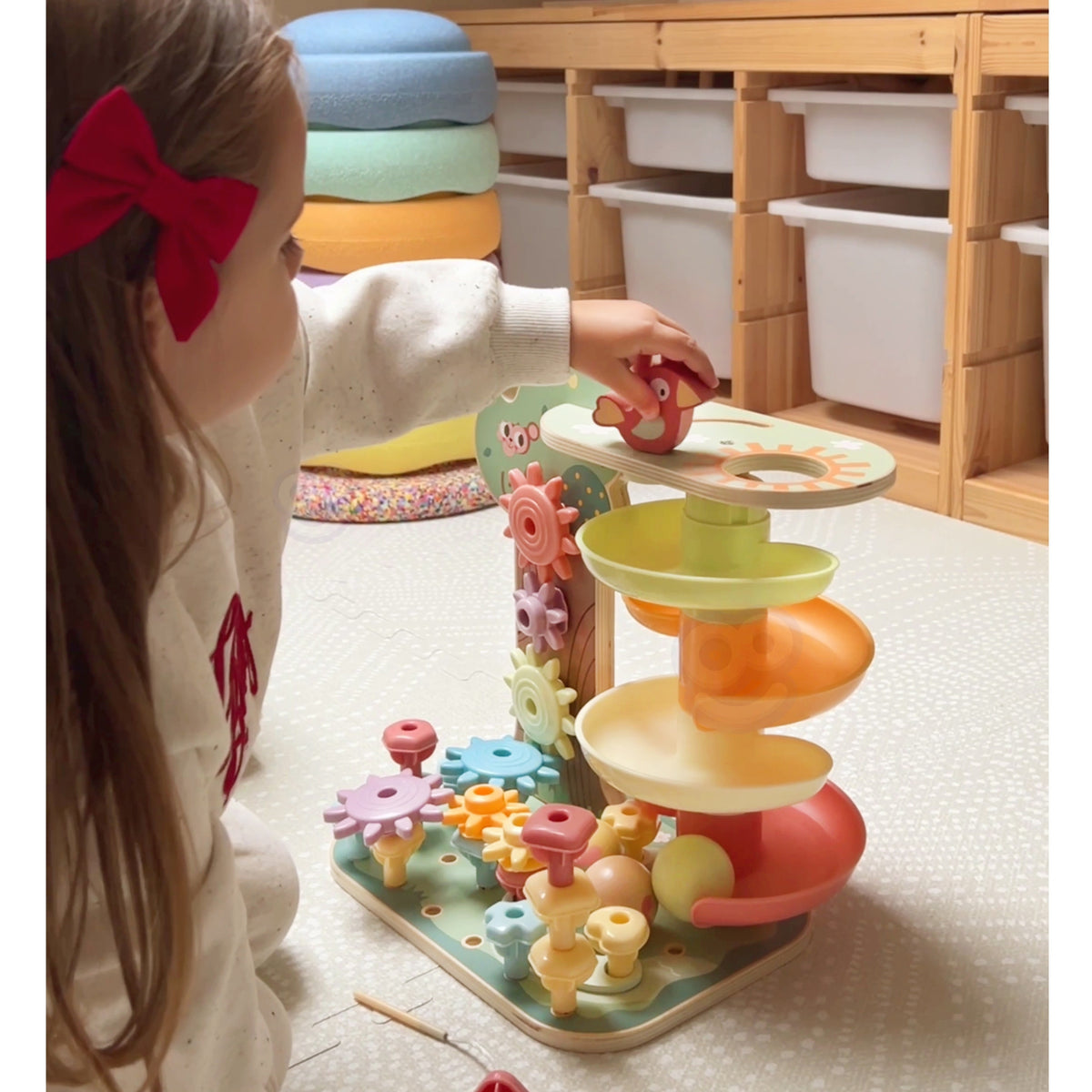 Montessori aktivitāšu koks – sensorie zobrati griešanai