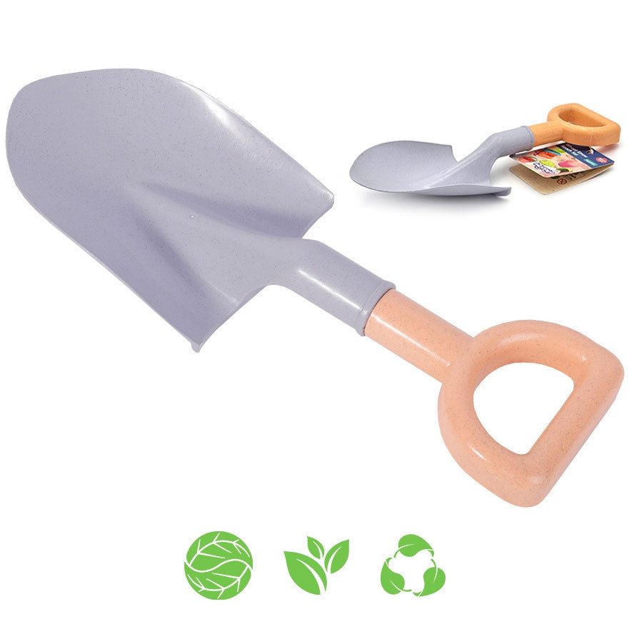 Woopie Green sand spade – digging in the sandpit
