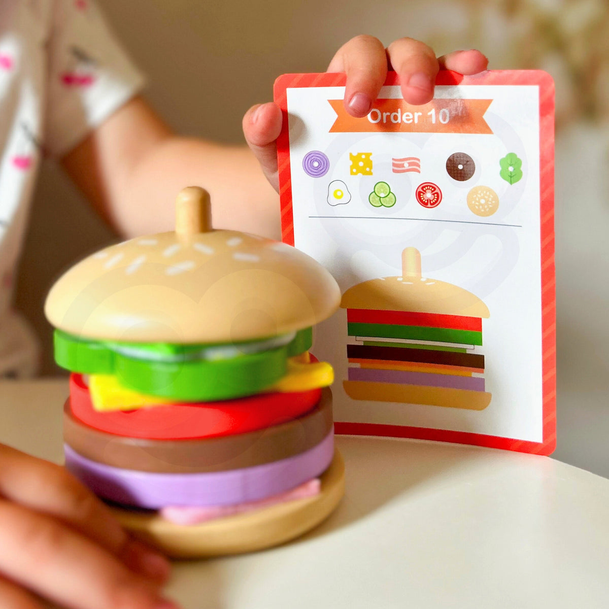 Koka burgeru spēle – atmiņas un secības uzdevums