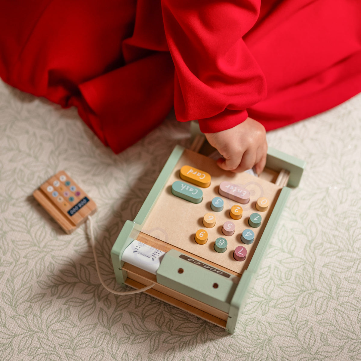 Play coins and banknotes for the wooden cash register