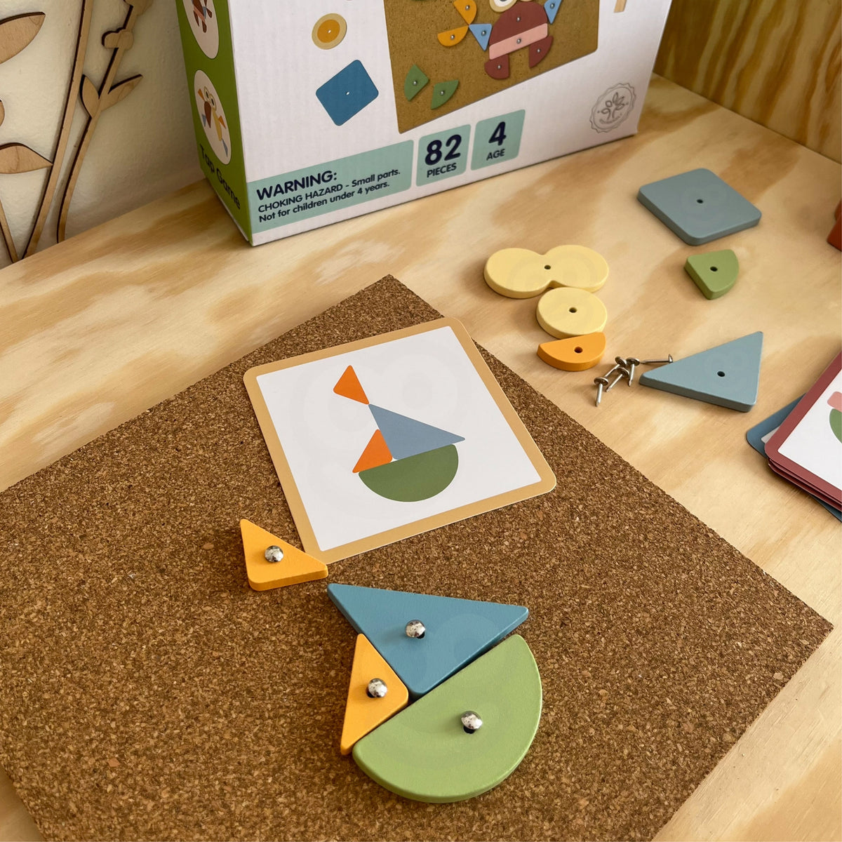 Cork board game – wooden hammer and 40 pins