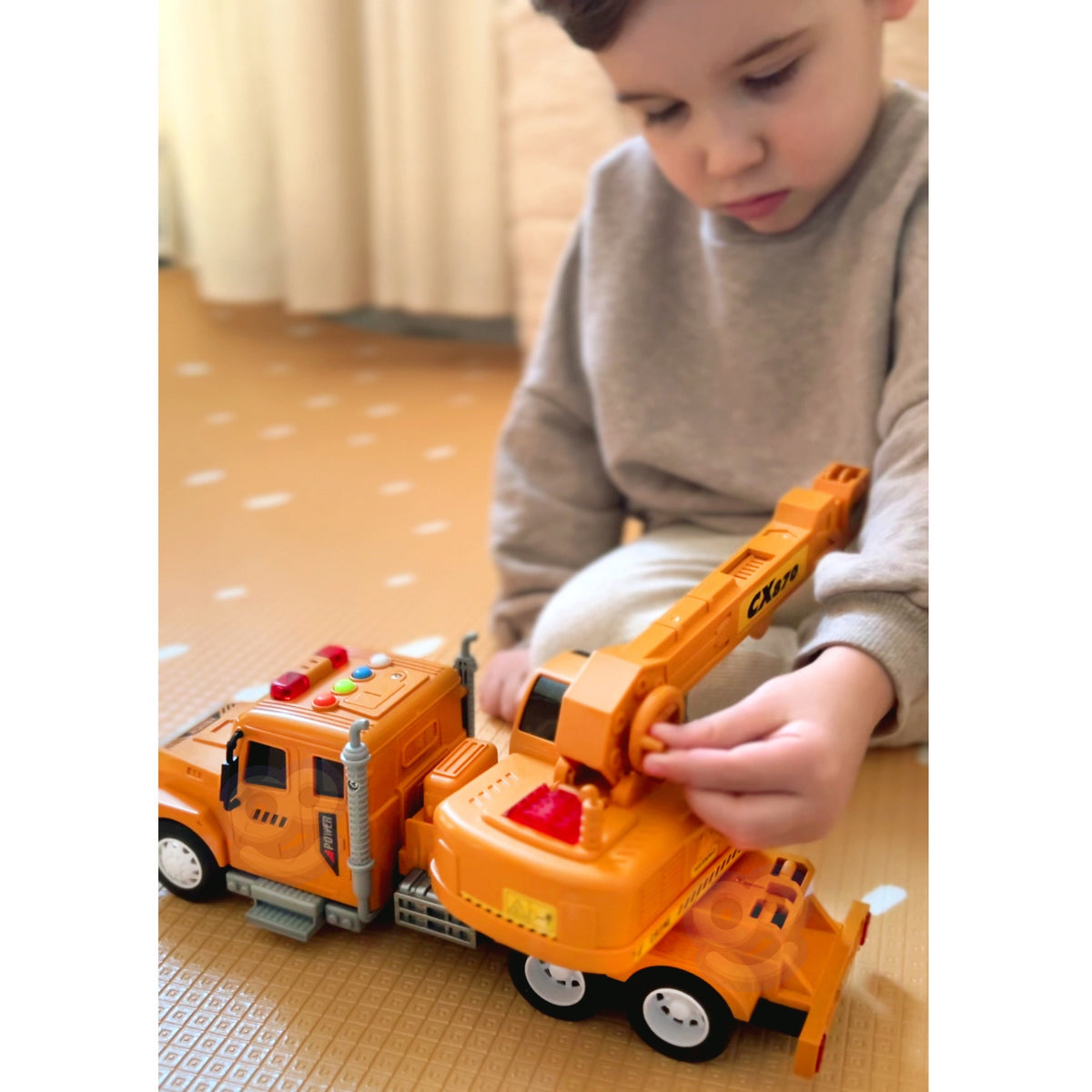 Woopie autoceltnis 1:14 – autoceltņa skats no sāniem
