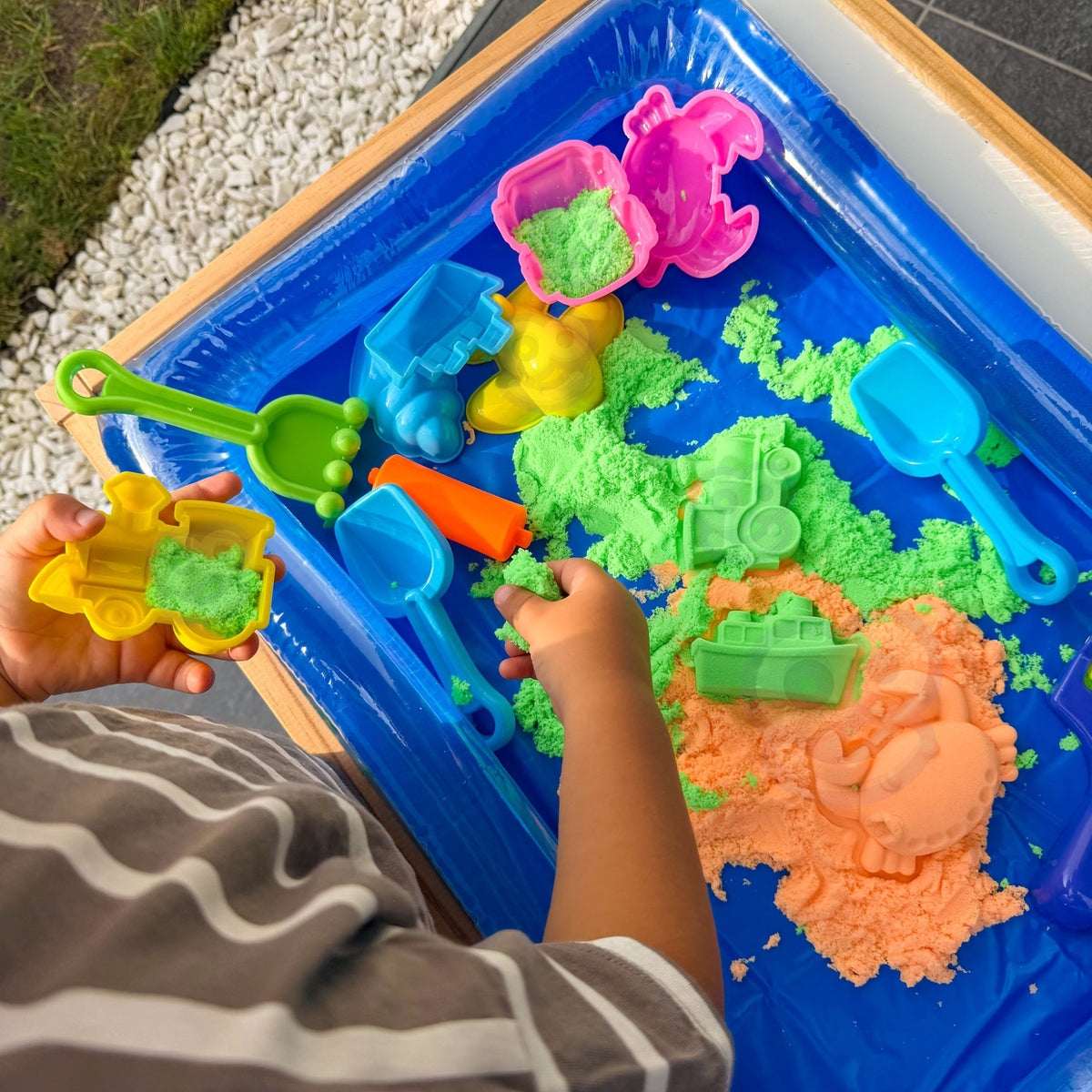 Woopie kinetic sand pool set – sand moulds