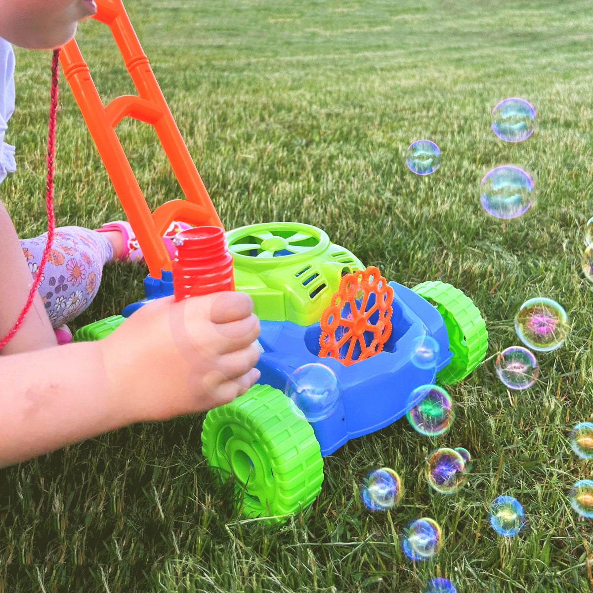 Woopie bubble lawn mower – wide push handle