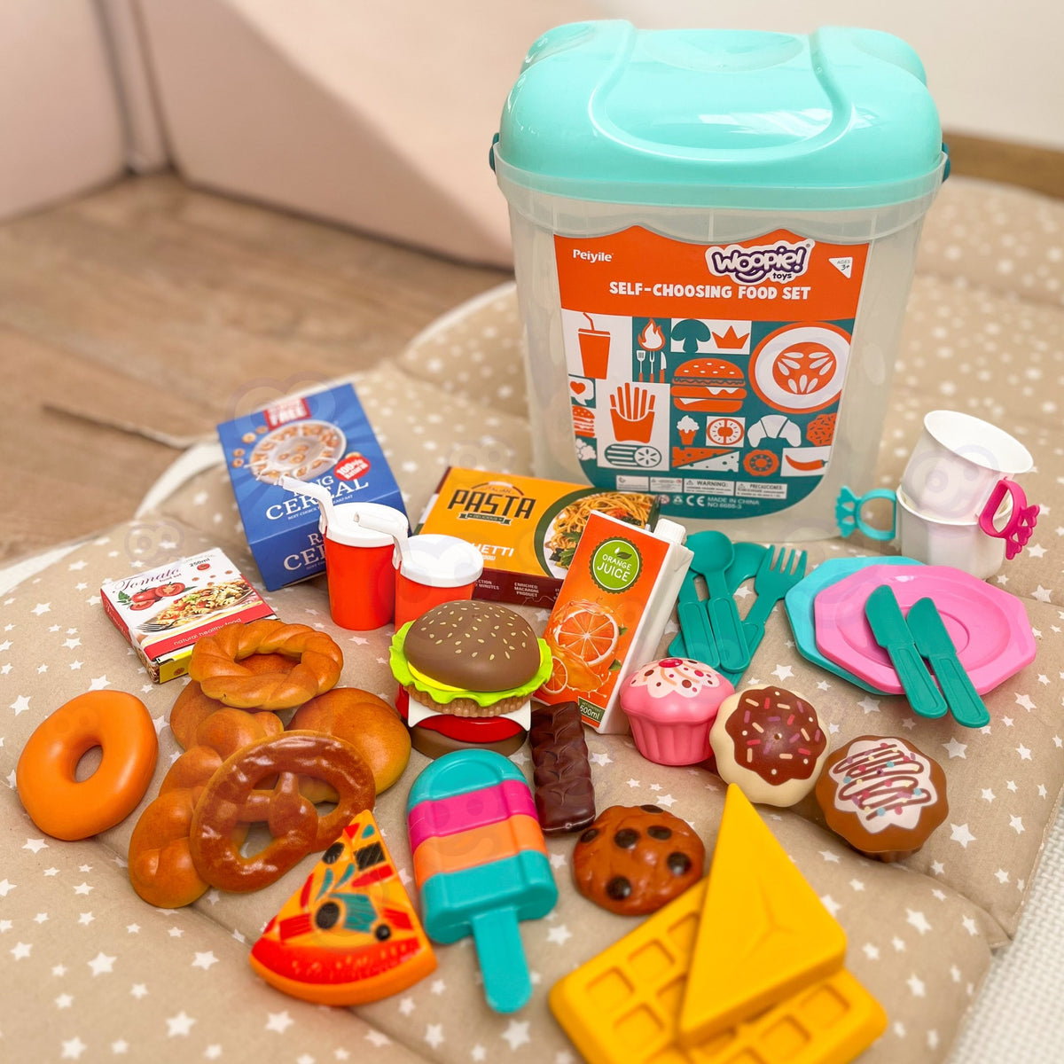 Woopie play food bucket 40 – plates and cutlery