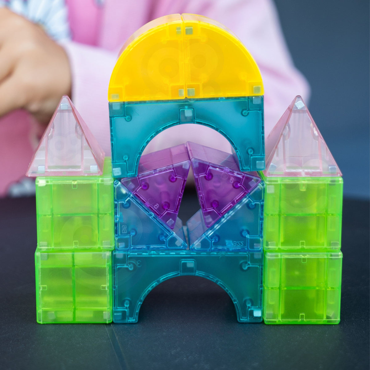 Animal built from magnetic blocks with moving eyes