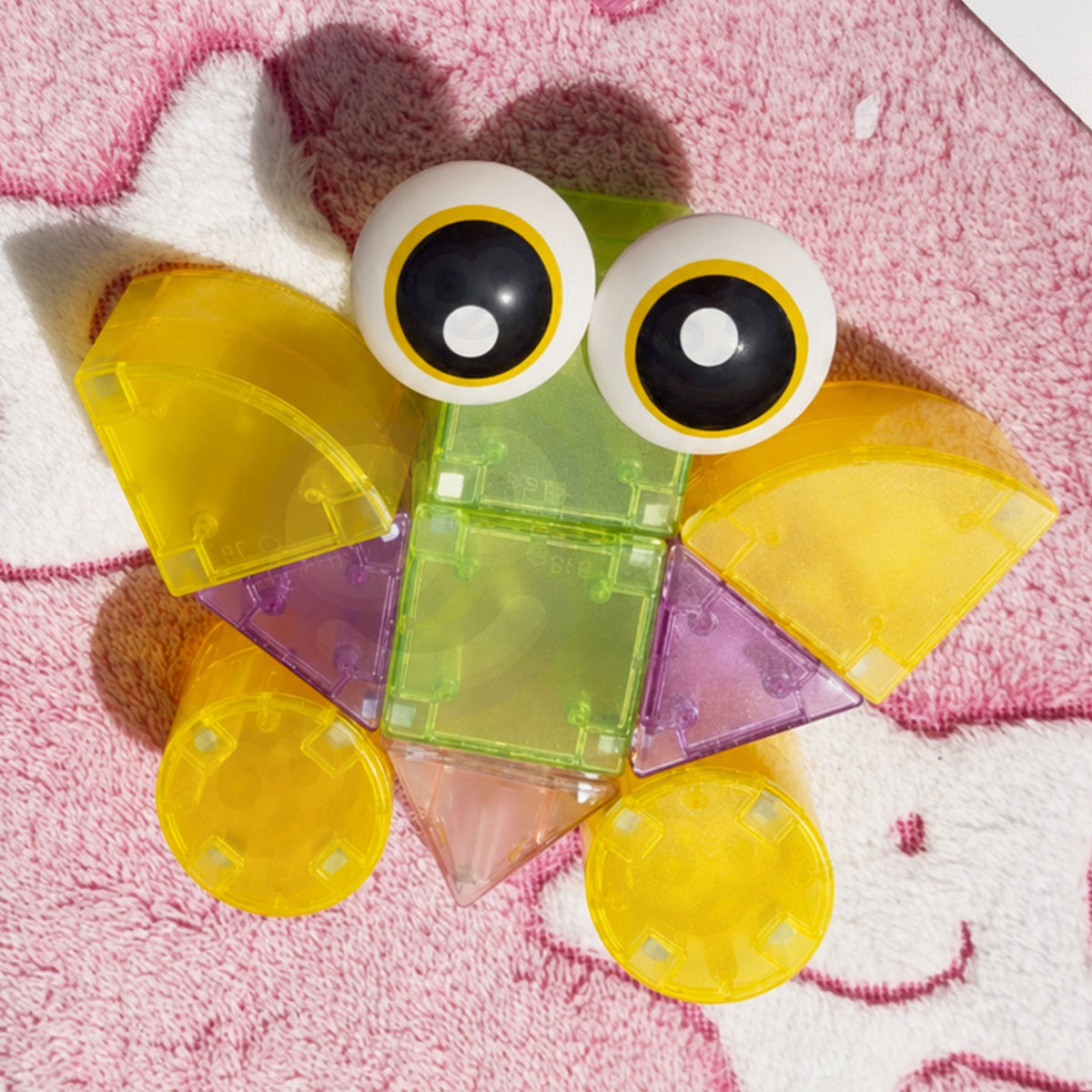Toy vehicle built from Woopie magnetic blocks