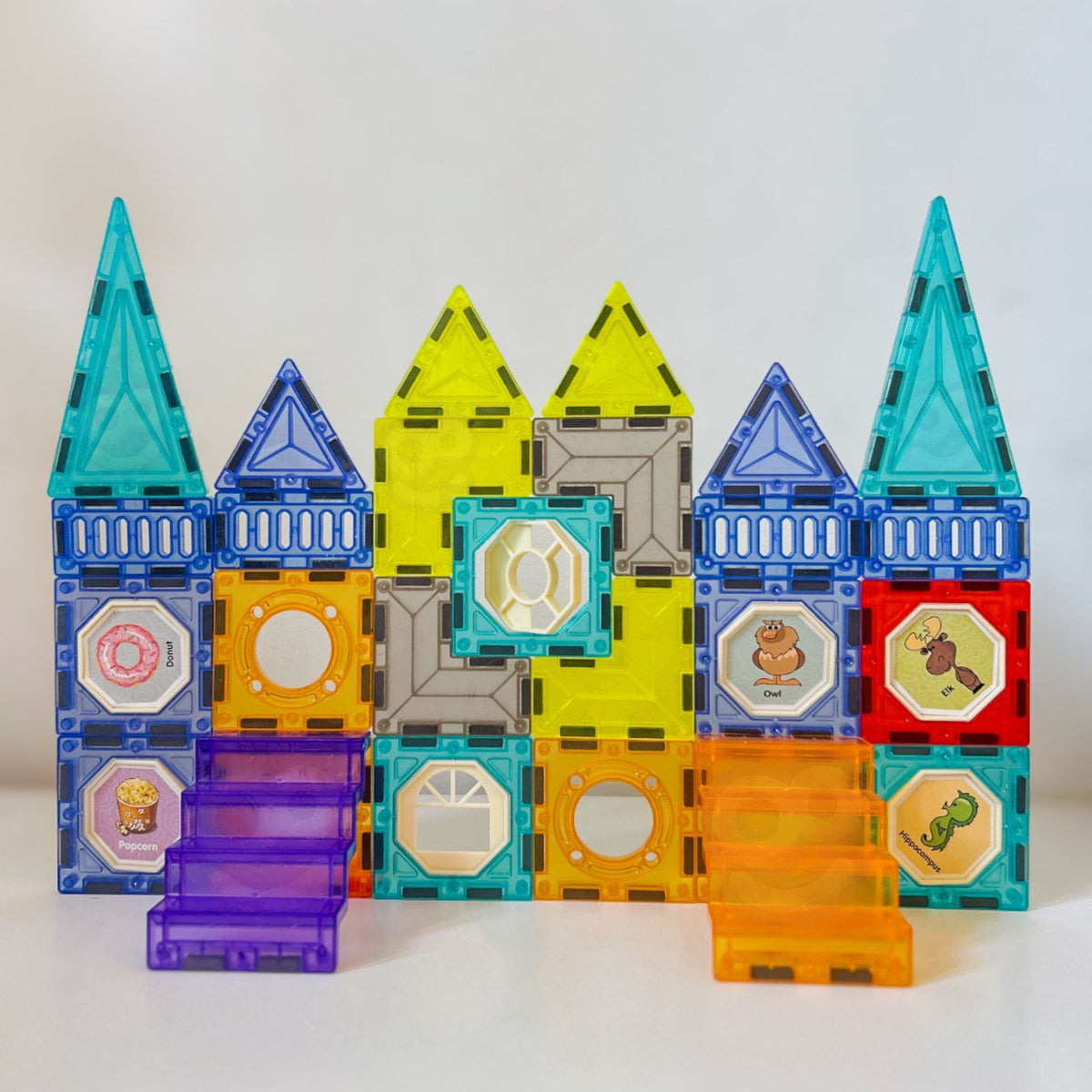 Magnetic tiles castle and vehicles set box
