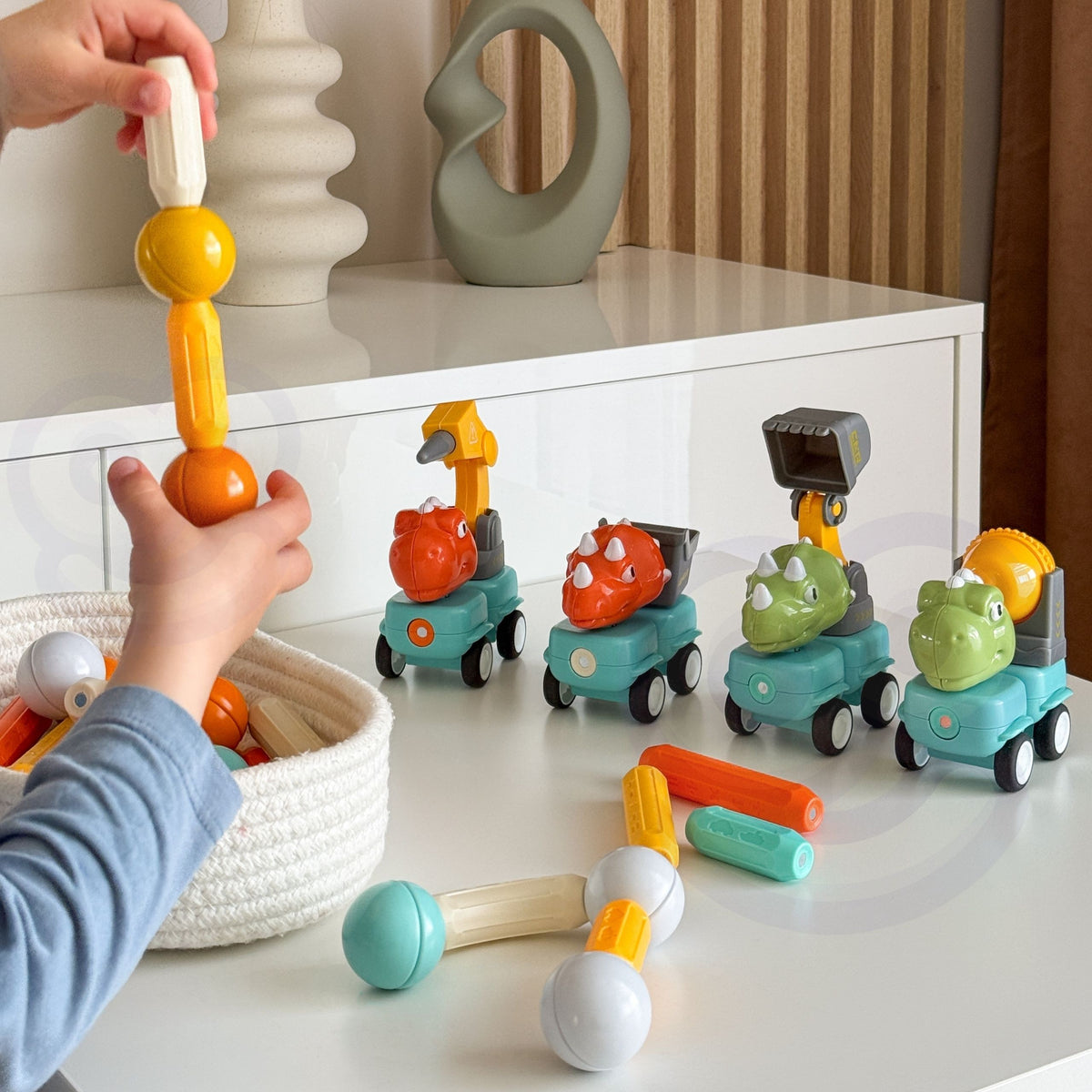 Dinosaur digger built from magnetic sticks and balls