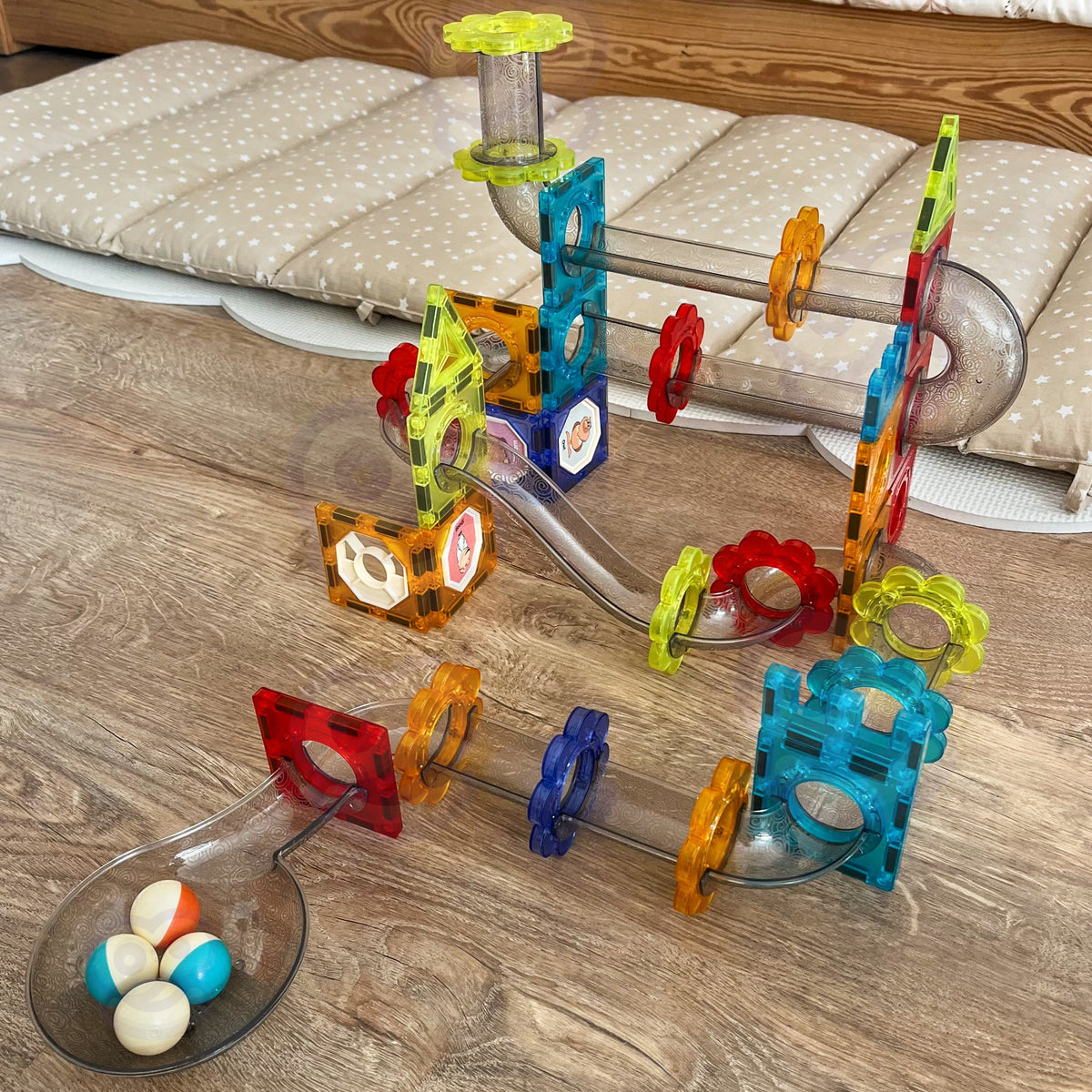 Magnetic marble run box with handle – Woopie