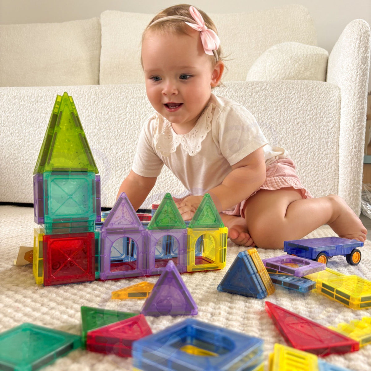 Woopie magnetic tiles castle set – castle with towers built