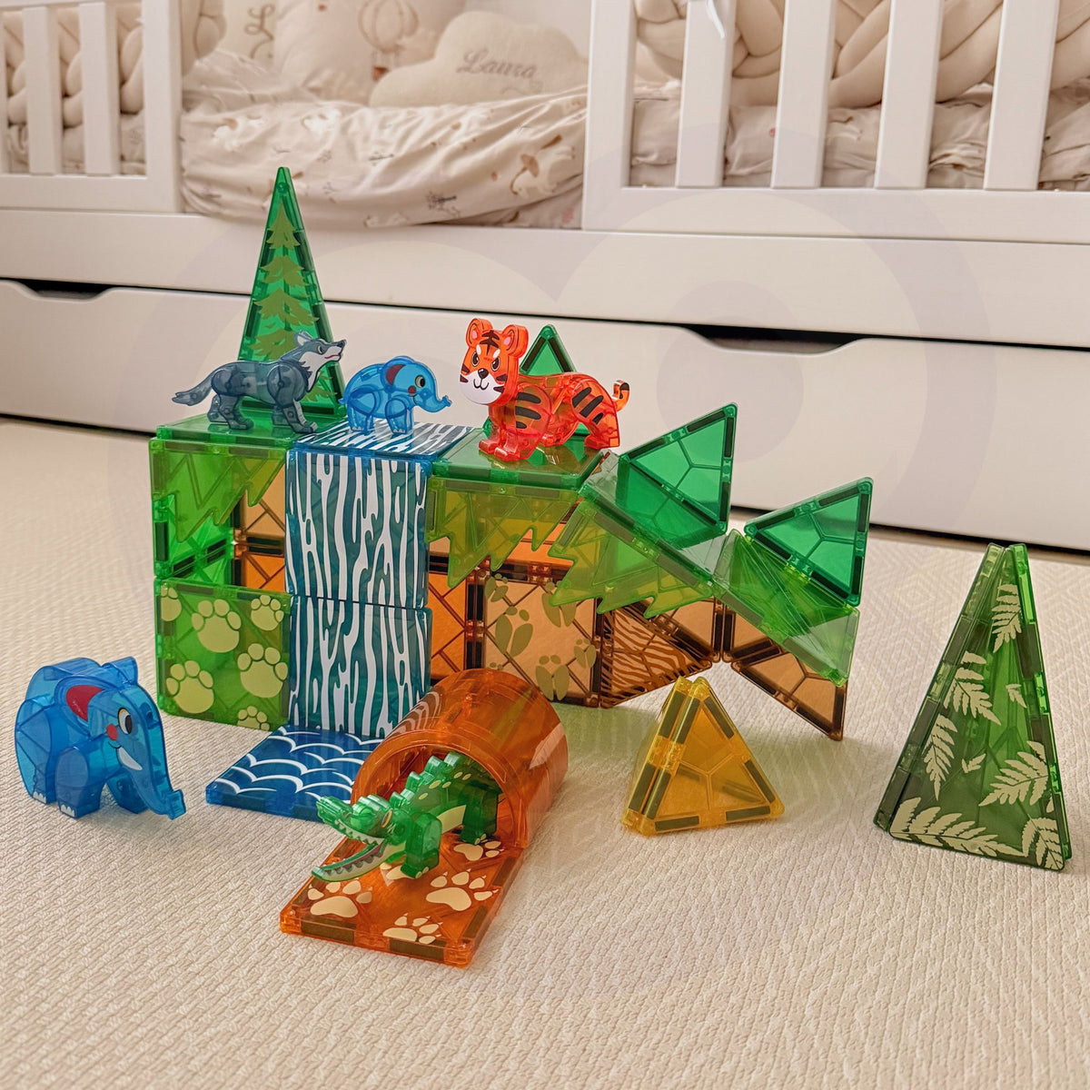 Jungle magnetic tiles – clear pieces with jungle prints
