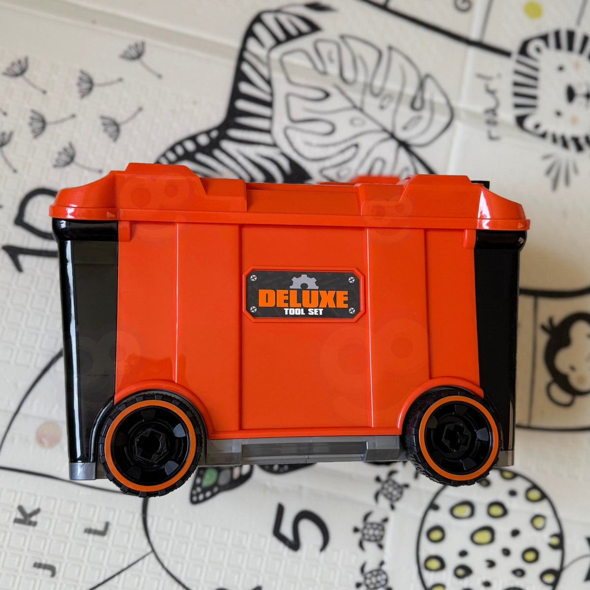 Woopie mobile tool box workshop – saw, hammer and wrenches