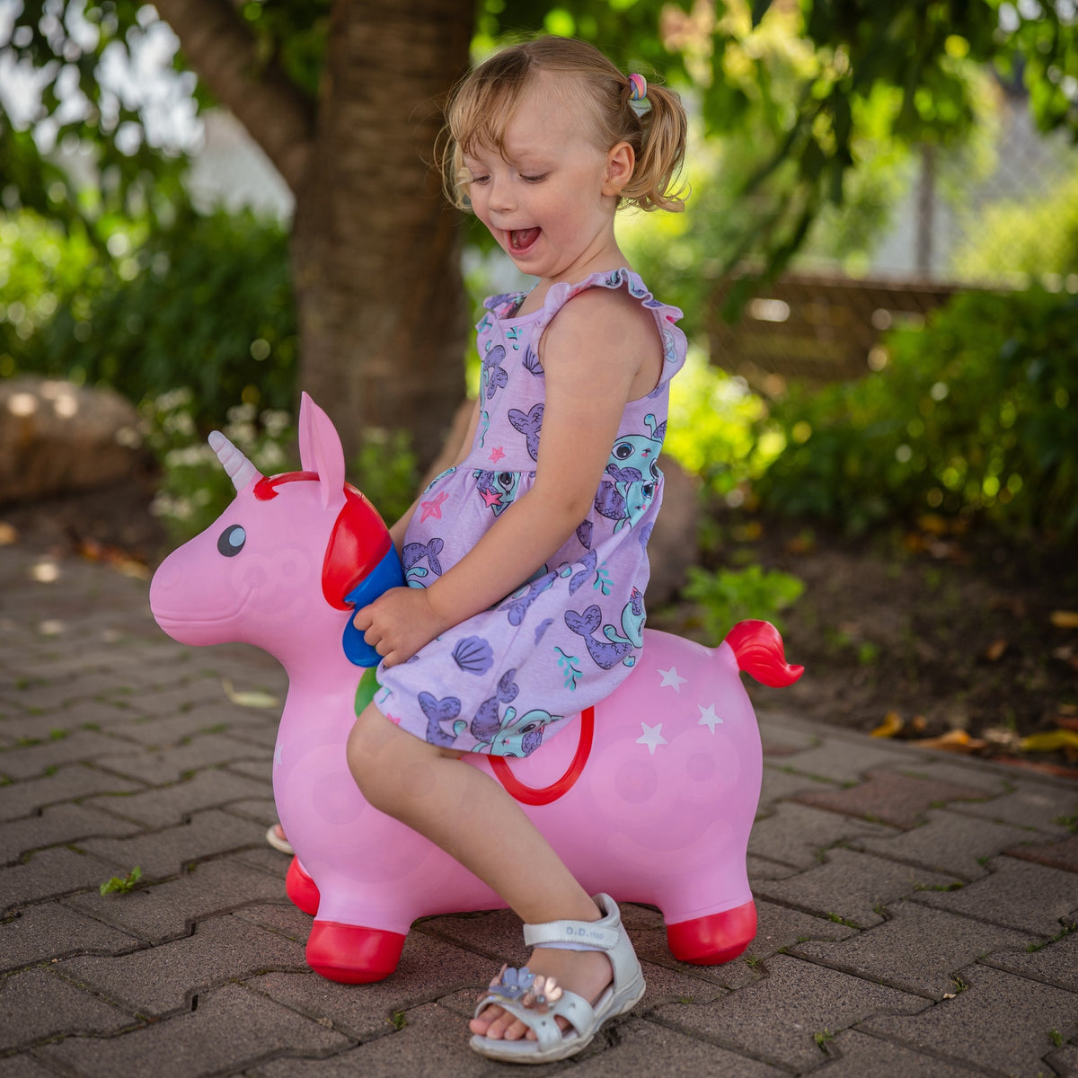 Woopie inflatable unicorn bouncer – pink unicorn with star horn