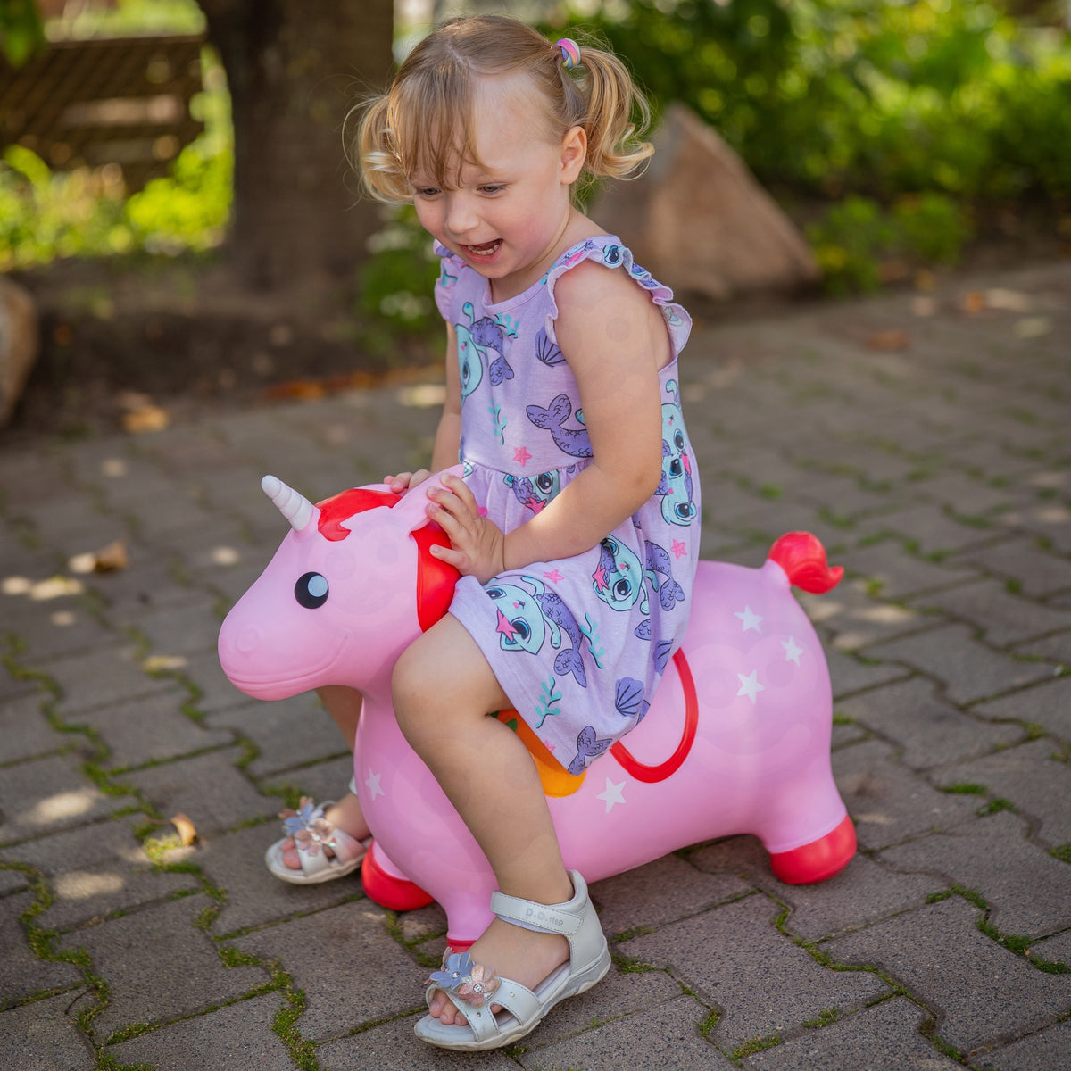 Woopie inflatable unicorn bouncer – pump included