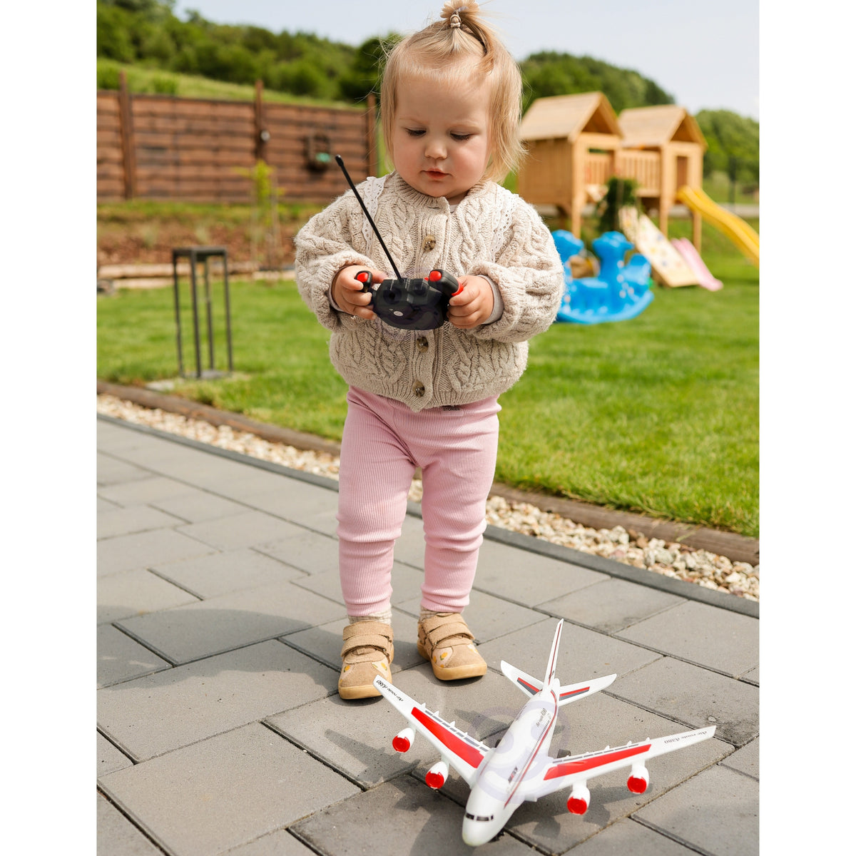 RC passenger plane set in its box – Woopie