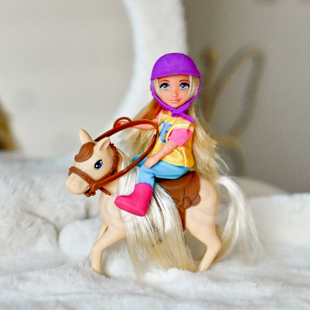 Woopie Ankiki rider and horse – gold trophy and camera