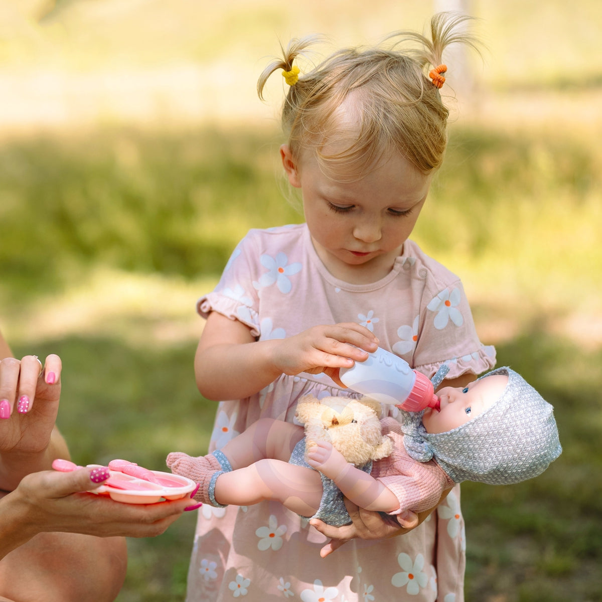 Doll accessories: teddy bear, bottle and dummy