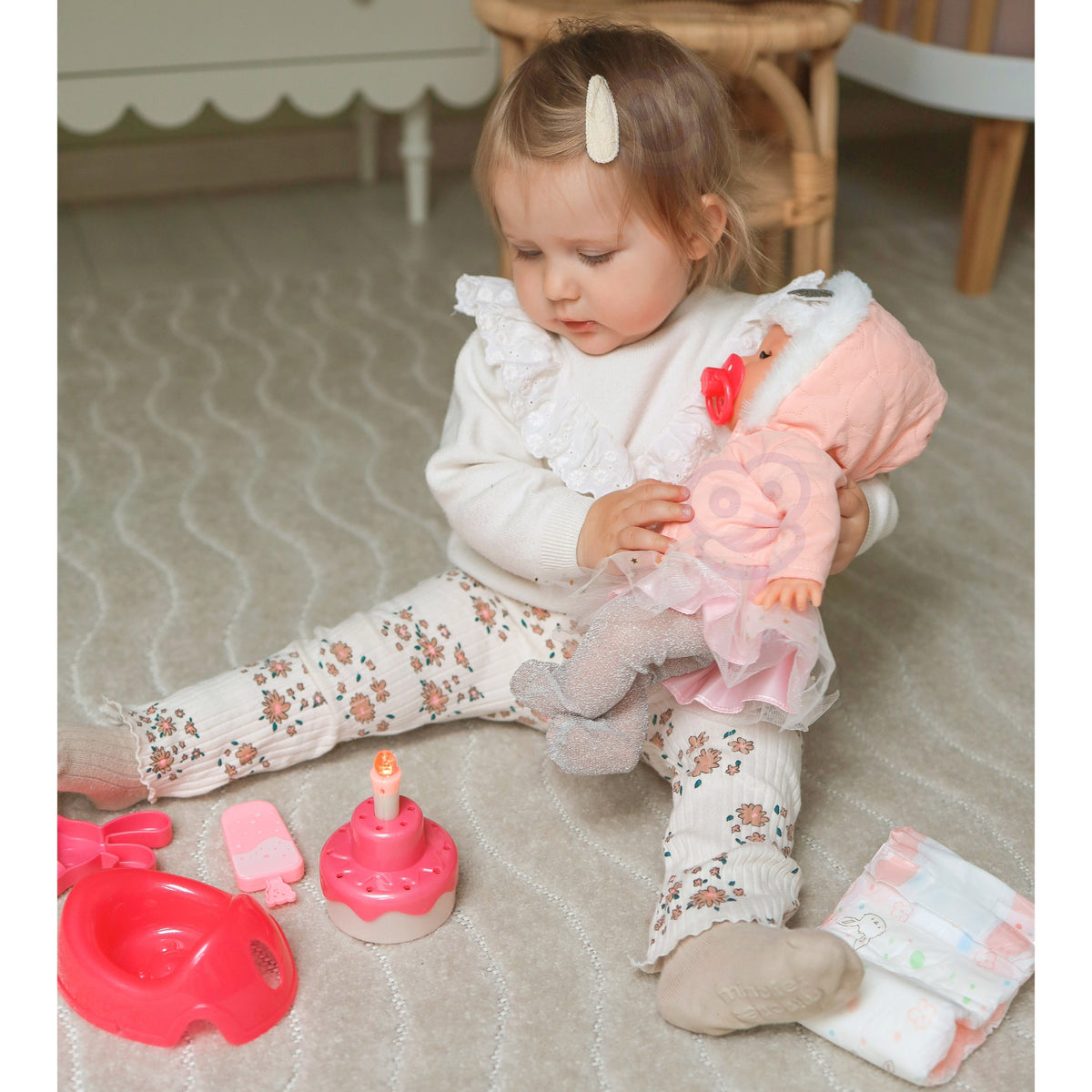 Woopie Royal Little Sophie doll – birthday cake with sound