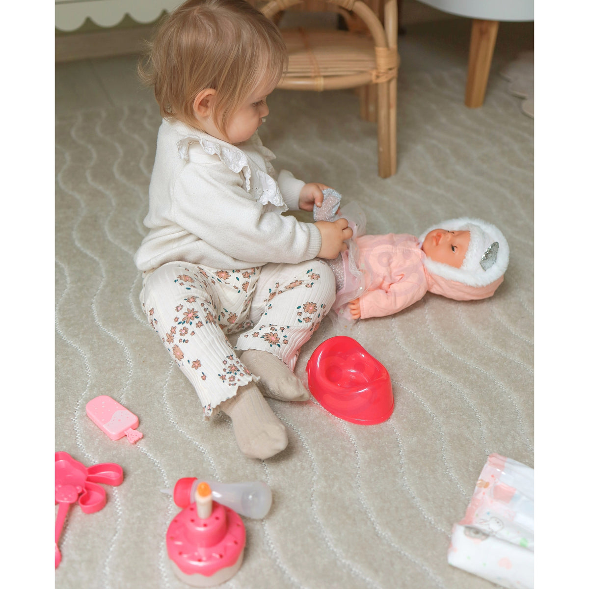 Woopie Royal Little Sophie doll – doll in a pretty dress