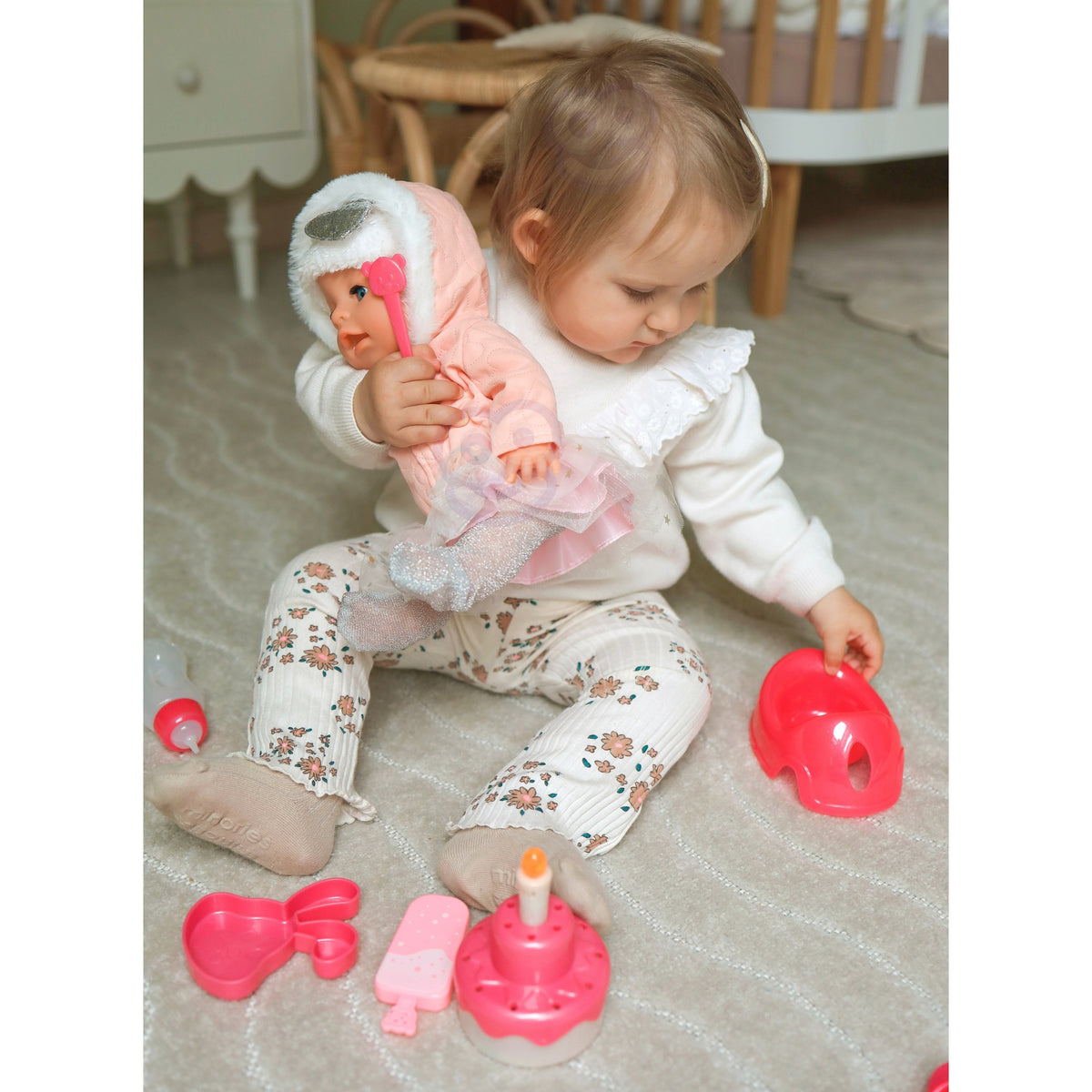 Woopie Royal Little Sophie doll – bottle and nappy