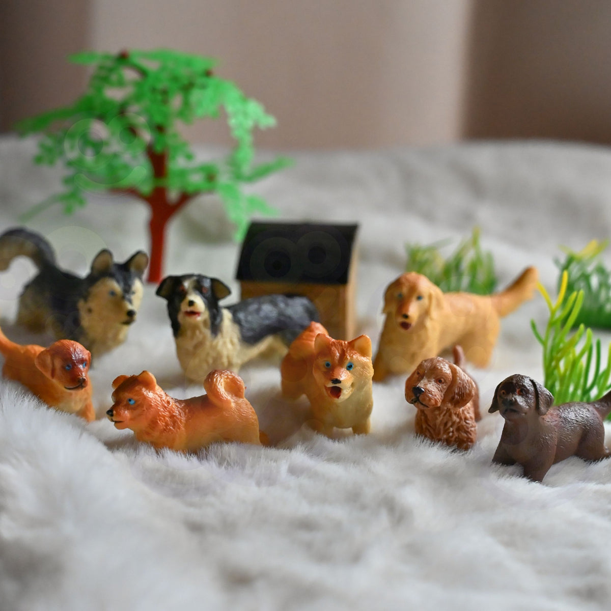Dog figures – kennel and tree for the dog garden