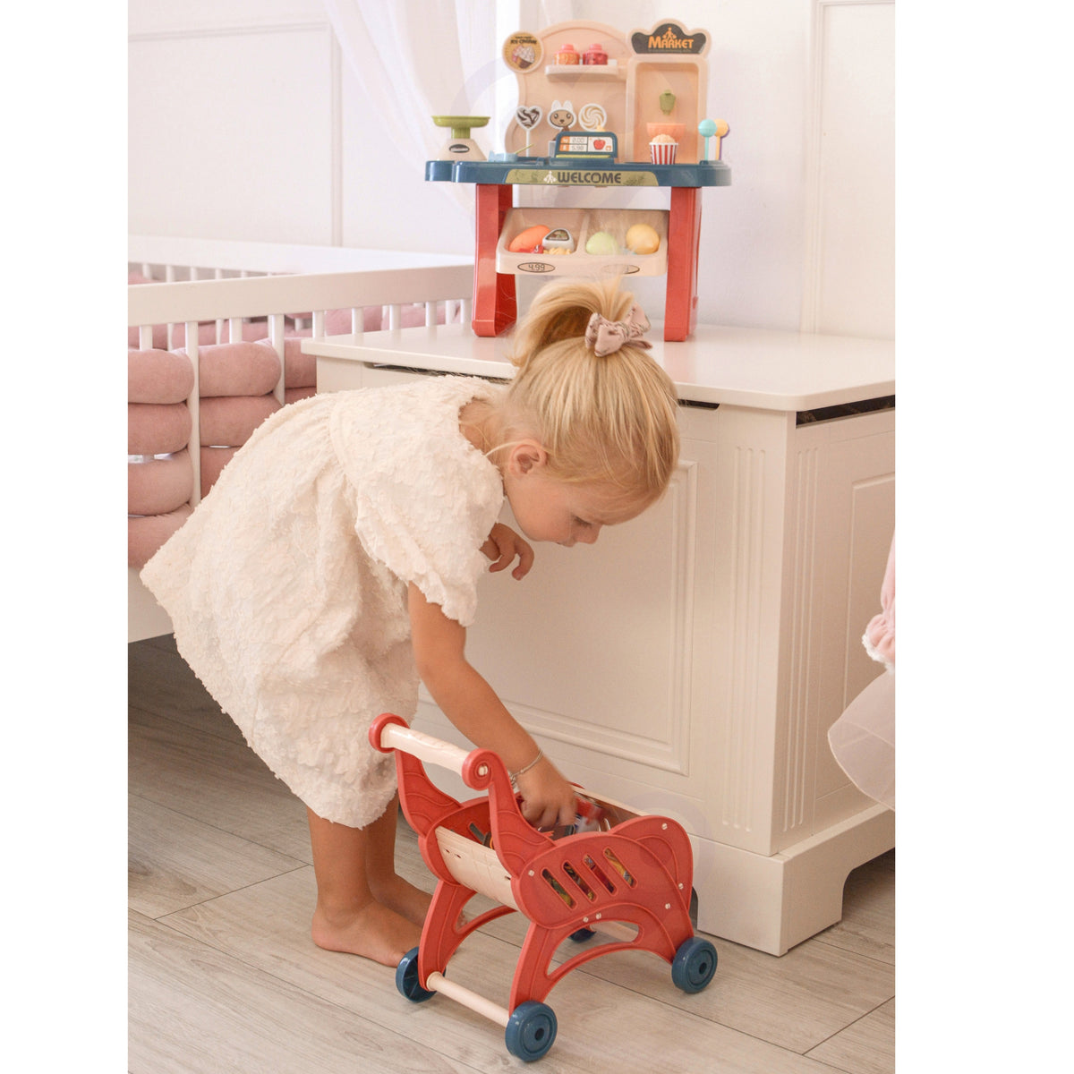 Woopie toy supermarket – scale and fruit