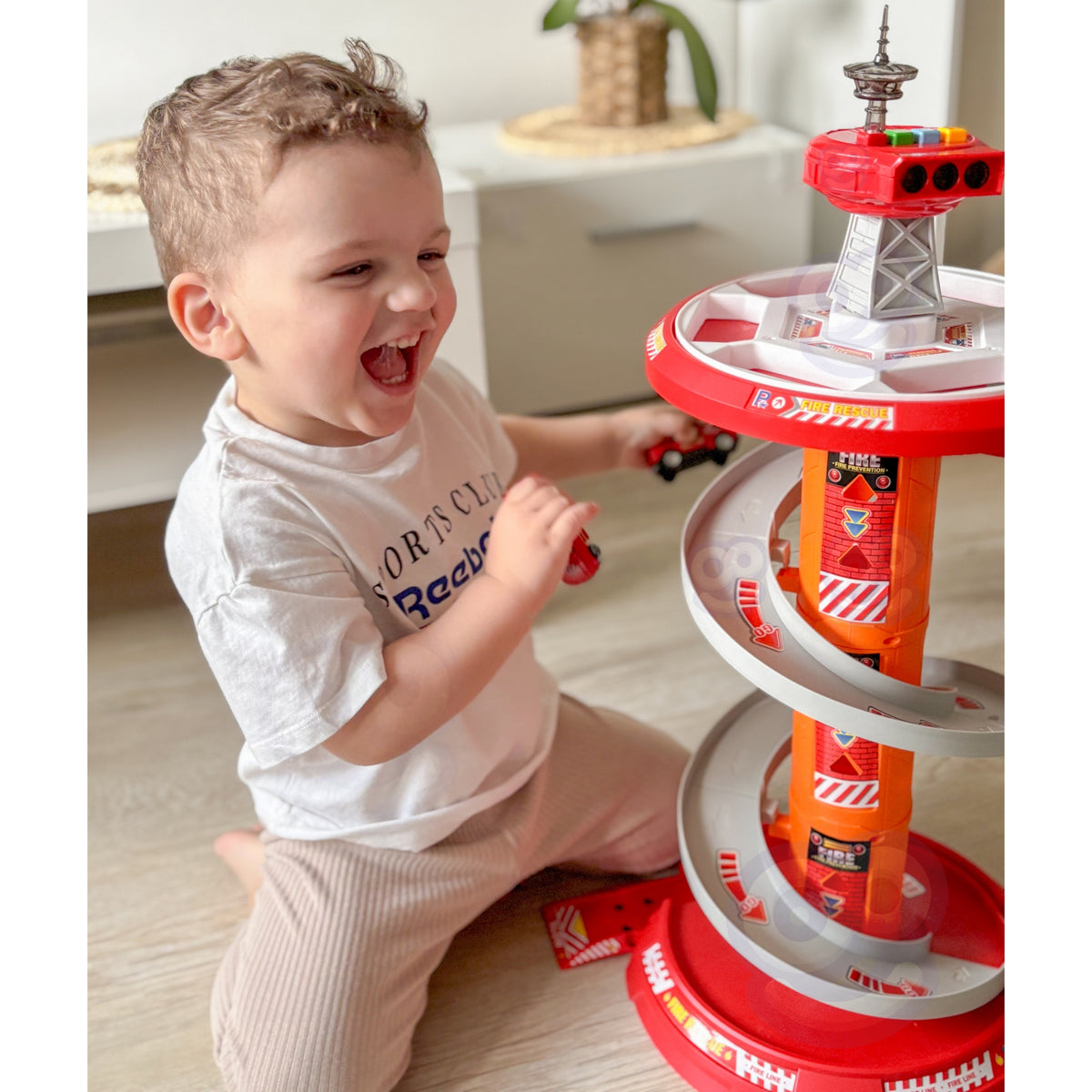 Woopie fire station spiral garage – three fire trucks