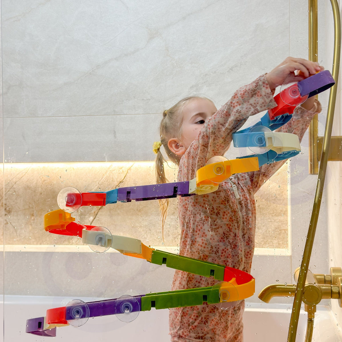 Woopie bath water track 48 – track on bath tiles