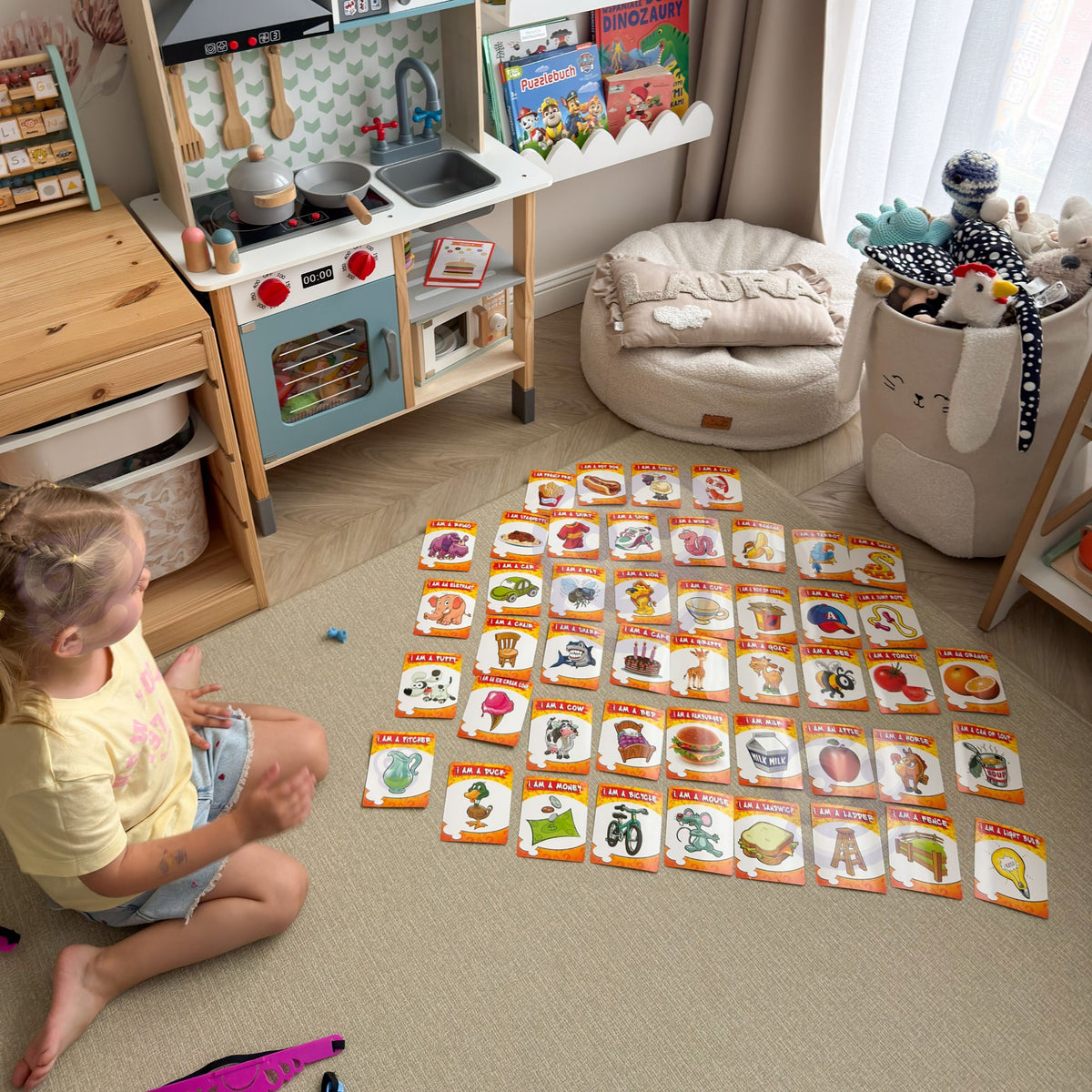 Woopie Who Am I game – headbands with cards