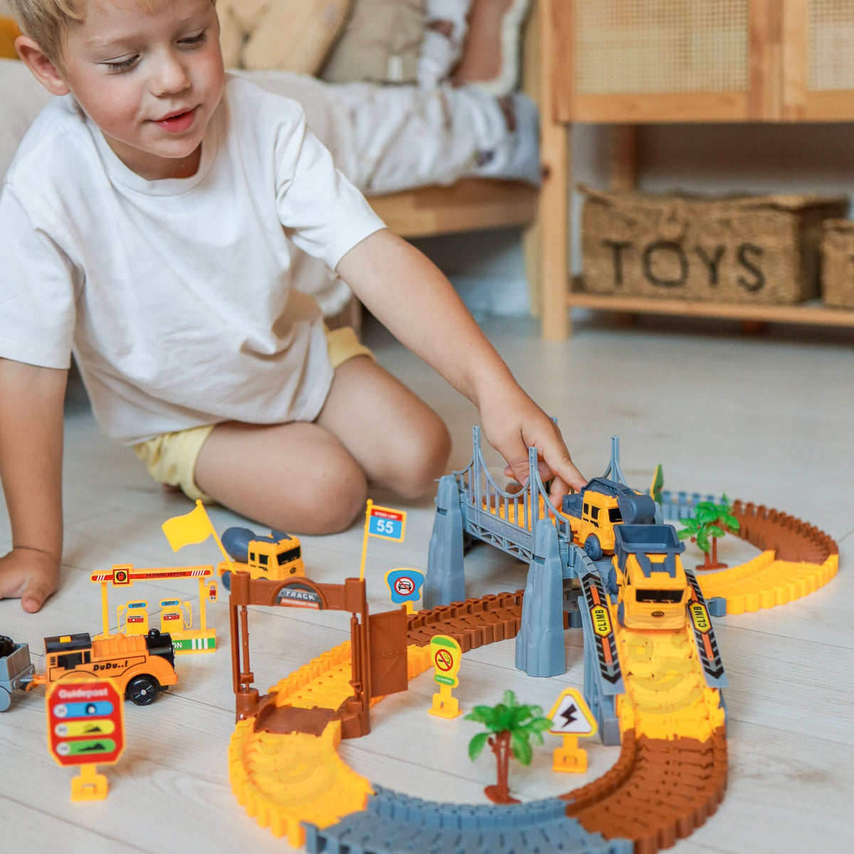 Woopie construction site flexible track – flexible track with bridge