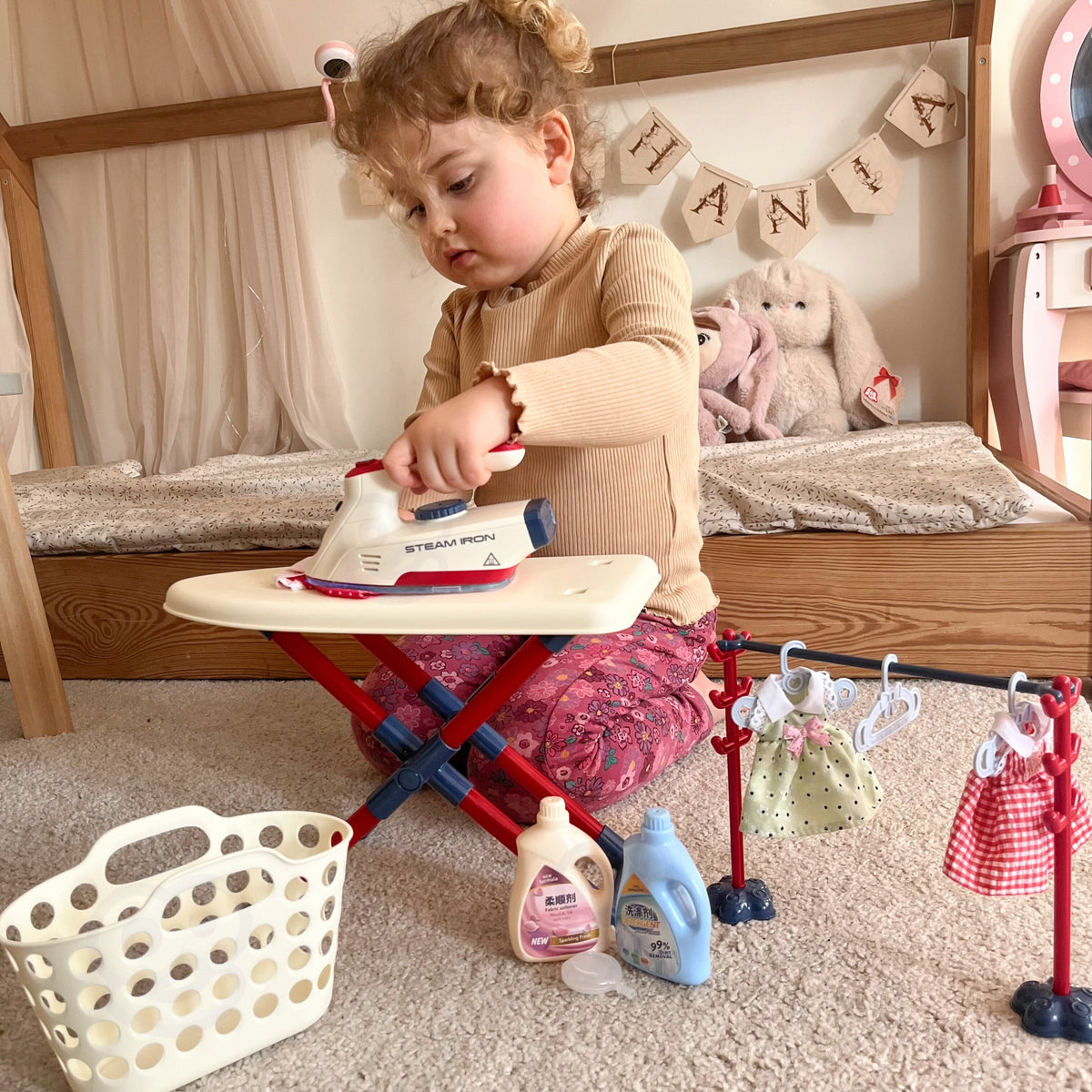 Woopie toy ironing set – clothes rack with hangers